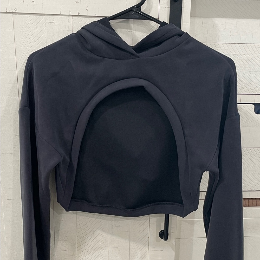 BuffBunny Luxe Cropped Hoodie - Picture 2 of 6